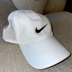 Women’s Nike Golf Hat